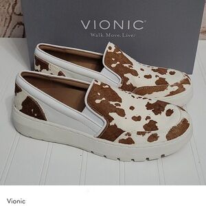 Vionic Women's Dinora Slip-On Loafers- New in box!!